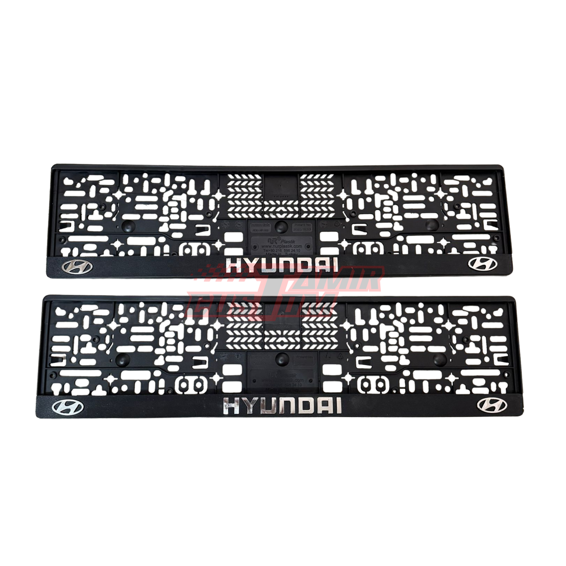 זוג מסגרות ללוחית רישוי עם סמל יונדאי