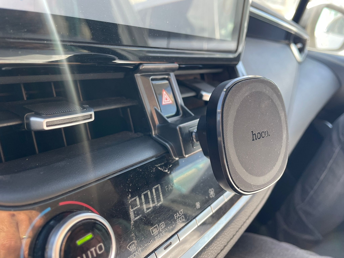 מעמד לטלפון תואם מקור לטויוטה קורולה 2019 ומעלה