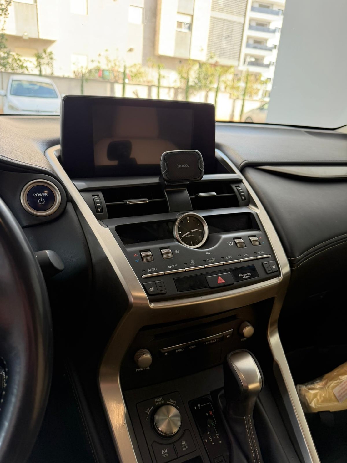 מעמד לטלפון תואם מקור ללקסוס NX 2014-2021