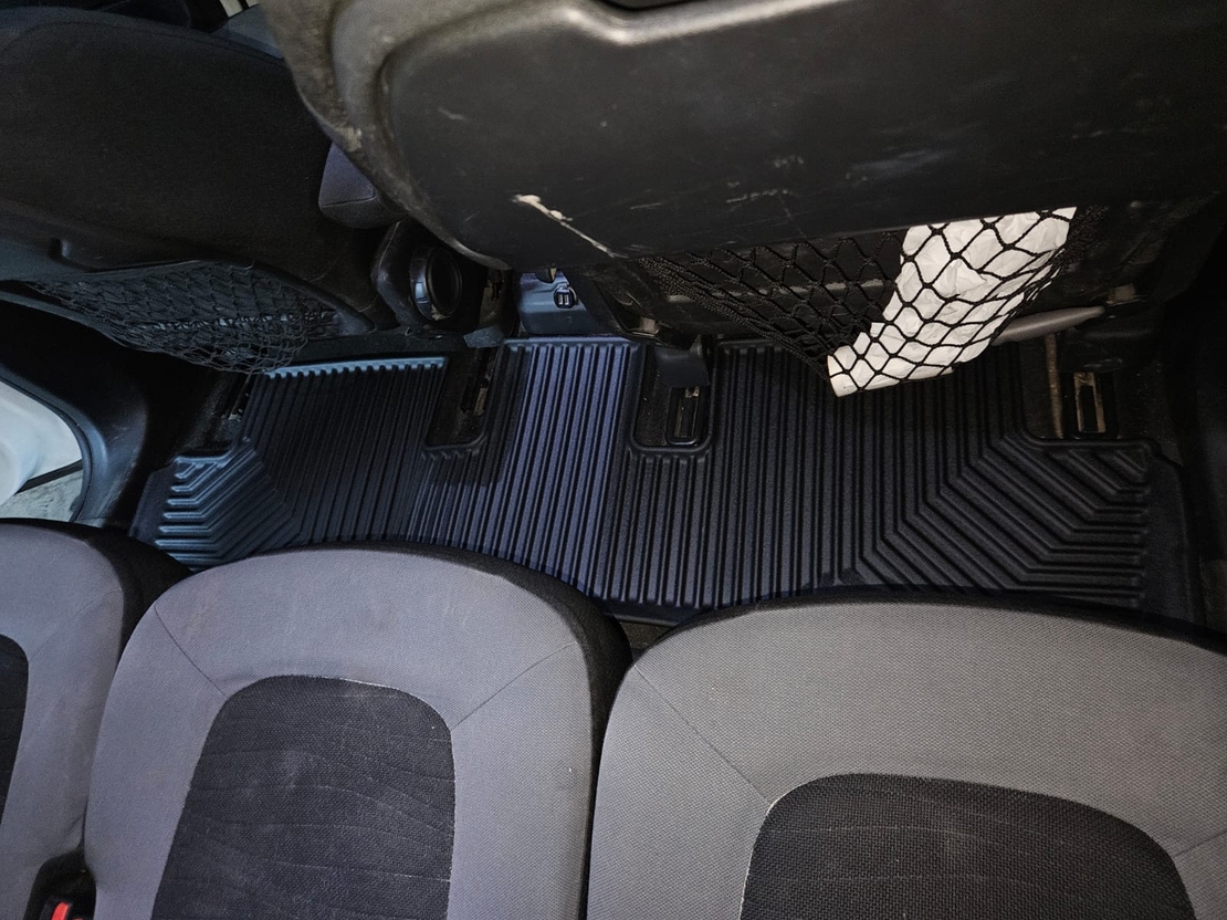 שטיחי 3D לסיטרואן C4 גרנד פיקאסו / ספייסטורר 2013 ומעלה NO77