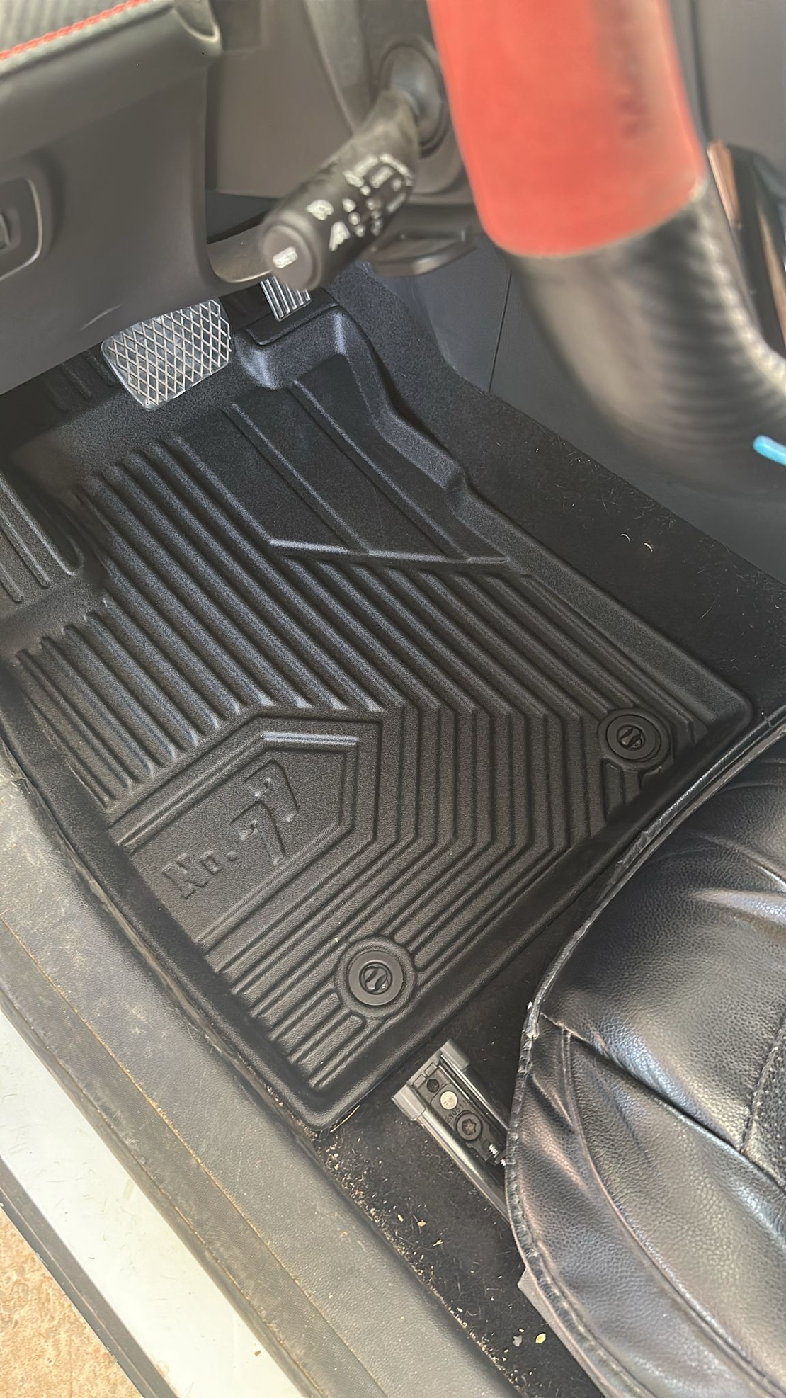 שטיחי 3D ל-MG ZS 2017-2024 NO77
