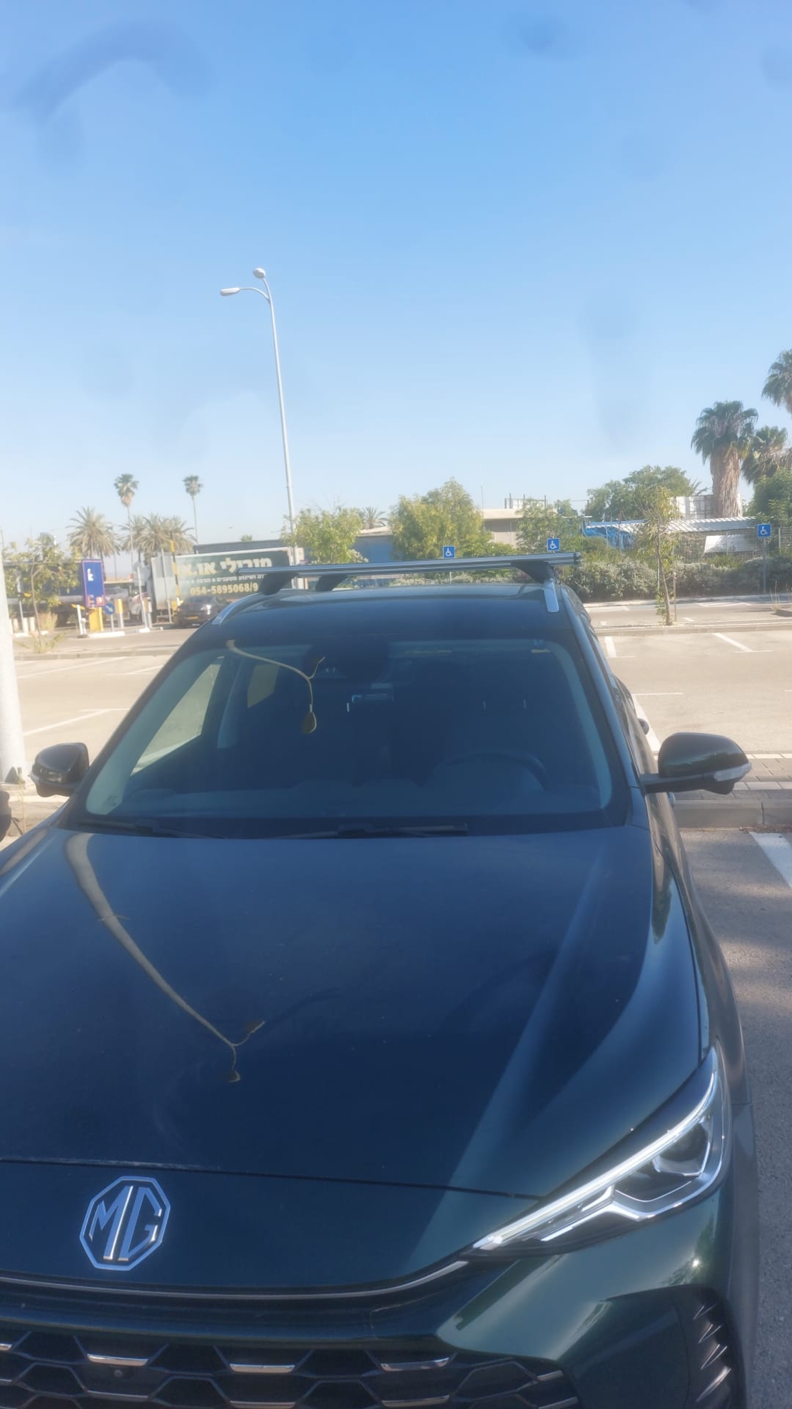 גגון אלומיניום לרכבים עם מוטות אורך צמודים (135 ס