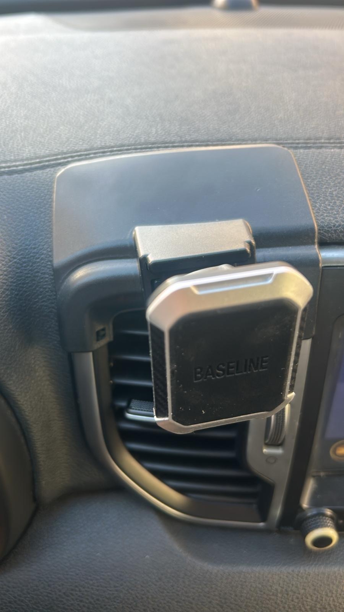 מעמד לטלפון תואם מקור לקיה ספורטאג 2016-2021