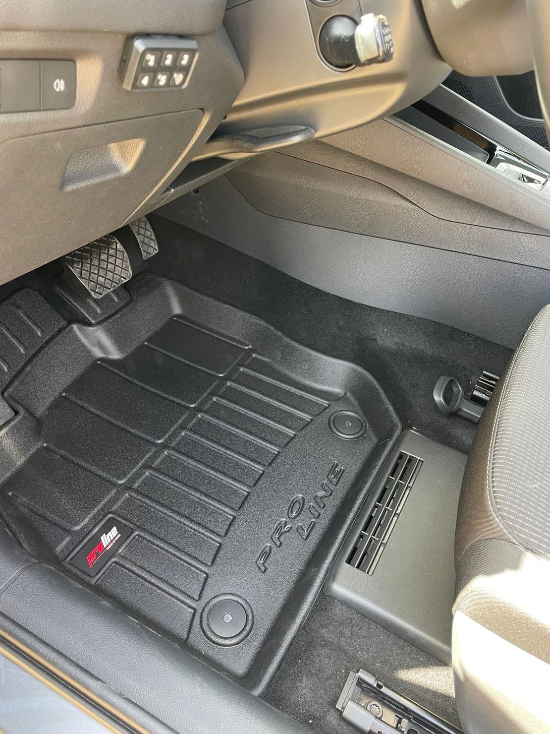 שטיחי 3D לסקודה אוקטביה 2013-2020 Proline