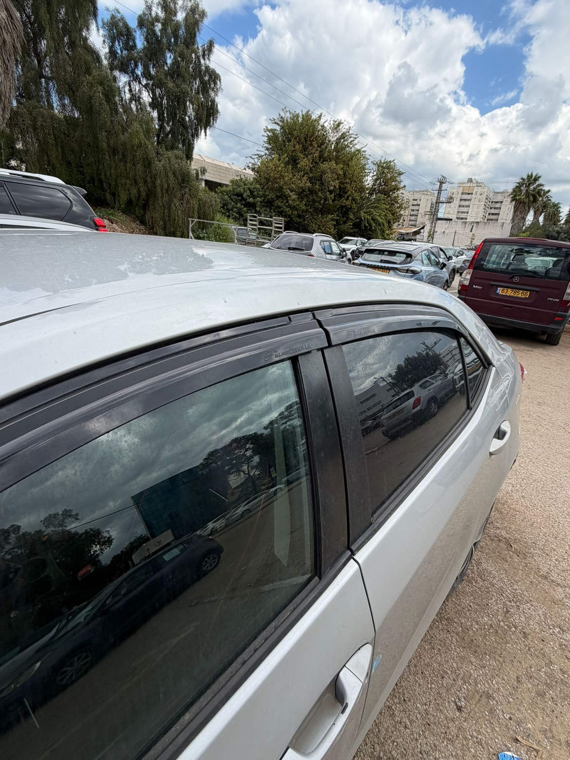 מגני רוח לטויוטה קורולה 2013-2019