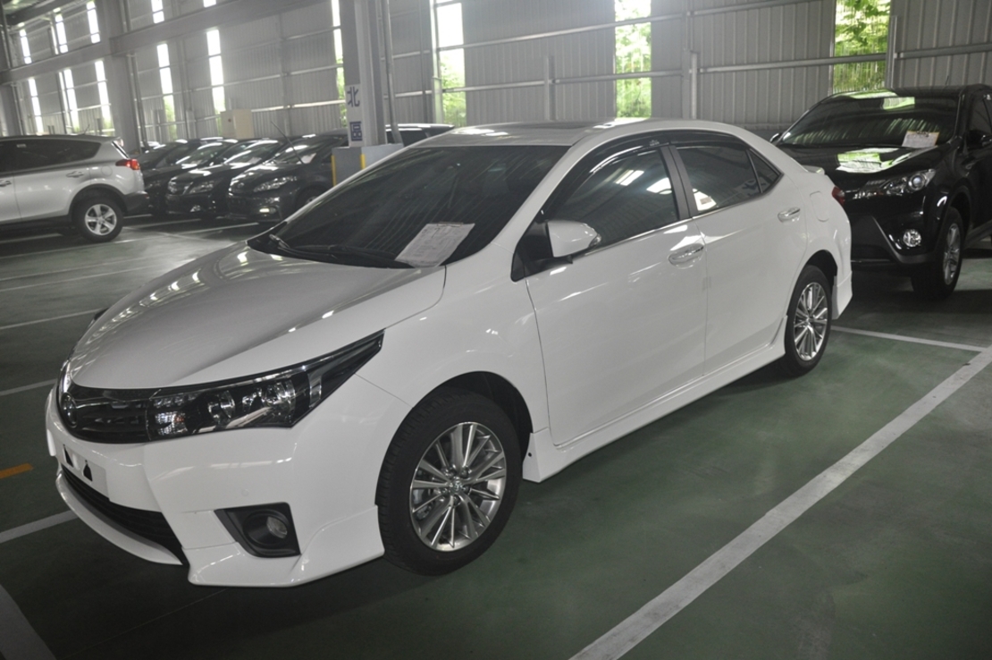 מגני רוח OEM לטויוטה קורולה 2013-2019