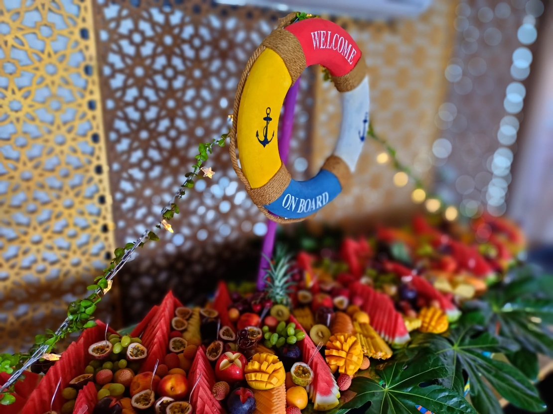 קיאק פירות לאירוע מקפיץ