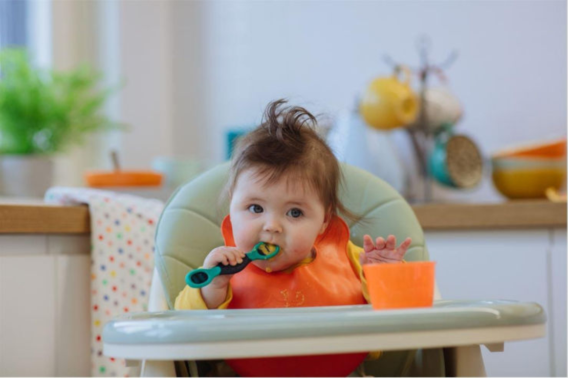 זוג כפיות פטנט לאכילה קלה של התינוק Tommee Tippee