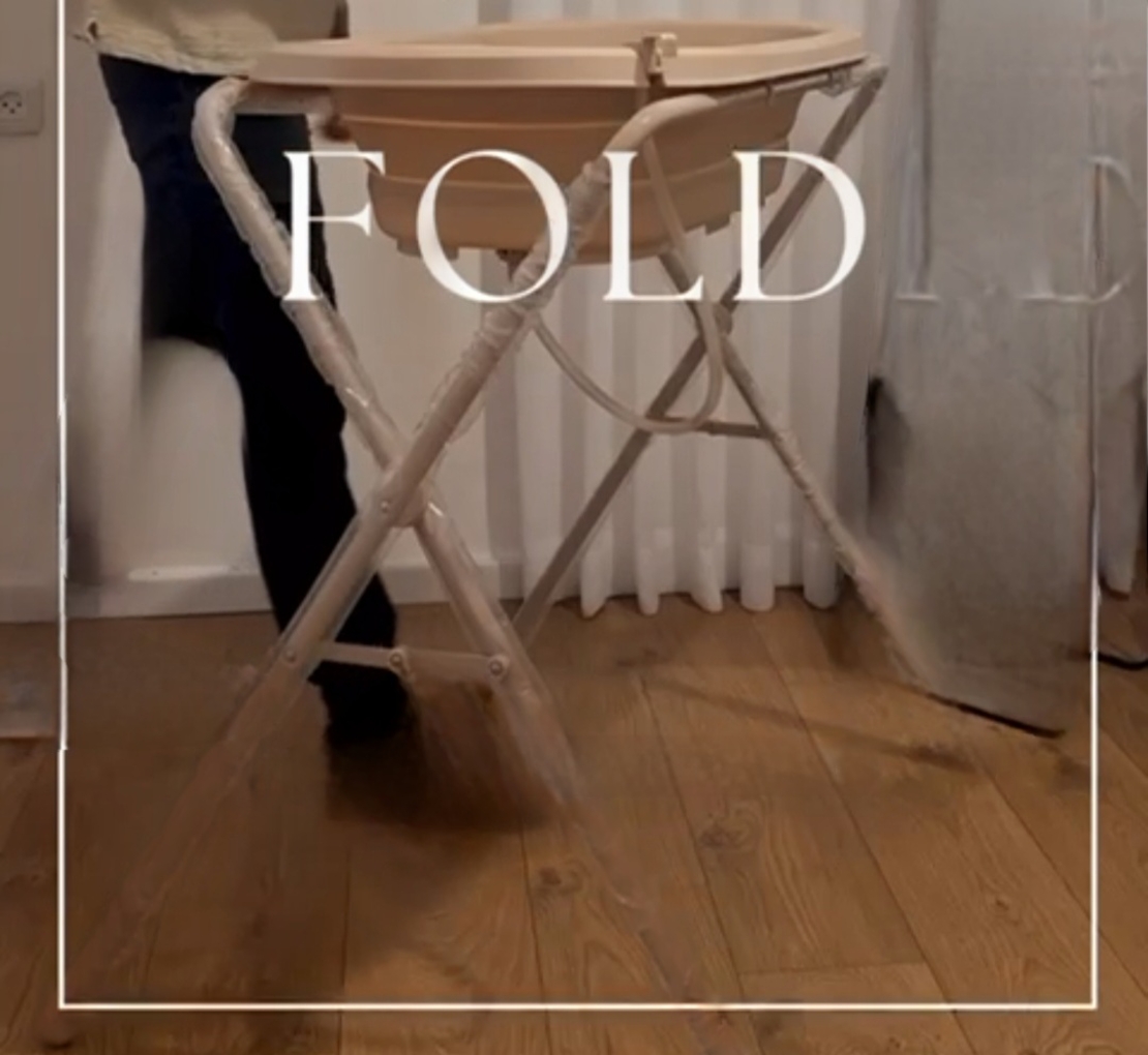 אמבטיה סיליקון מתקפלת+ מעמד מובנה Magic fold