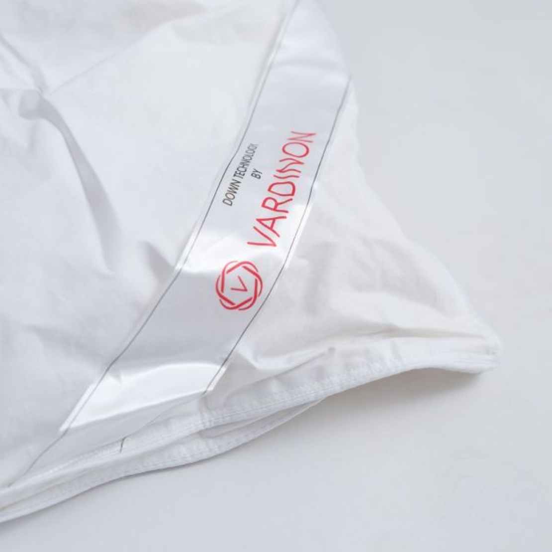 שמיכת פוך פלומה 90% פלומת אווז משולבת ו-10% נוצות אווז קטנות למיטה זוגית VARDINON