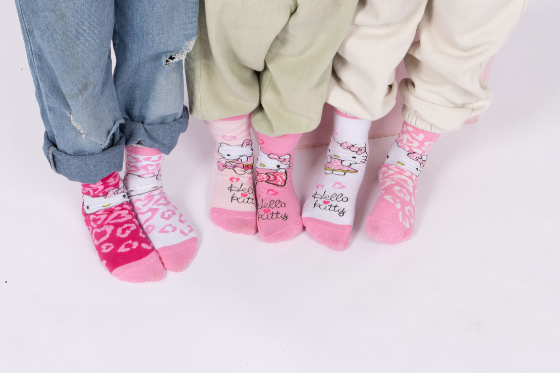 גרבי הלו קיטי כותנה מעוצבים לילדים, 6 זוגות מידת one size שמתאימה למידות 24-34