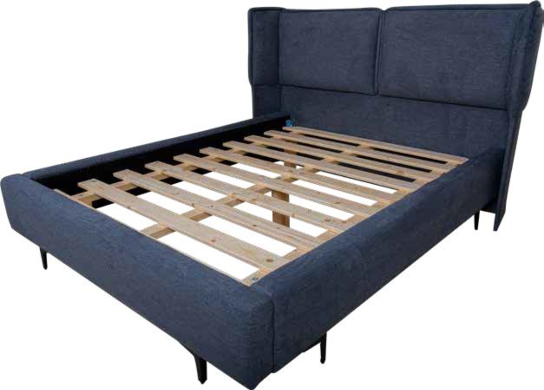 מיטה זוגית מפוארת 