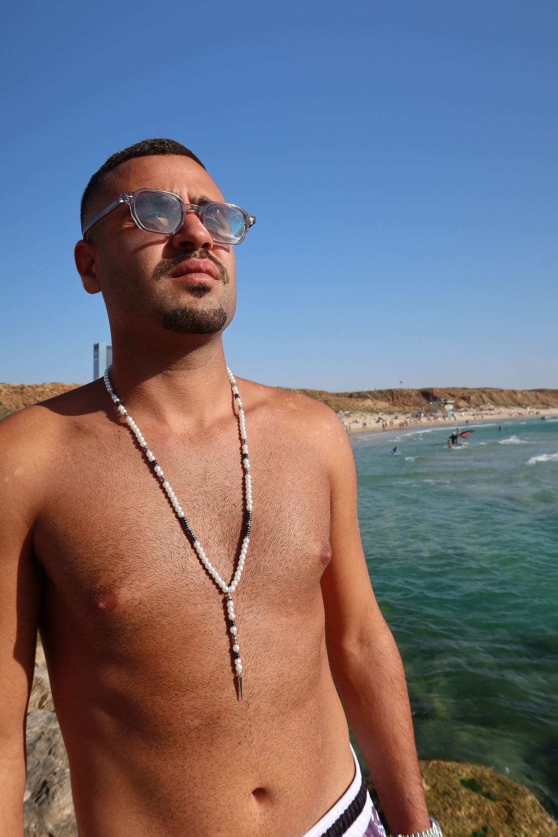 שרשרת White-Coral-Glow