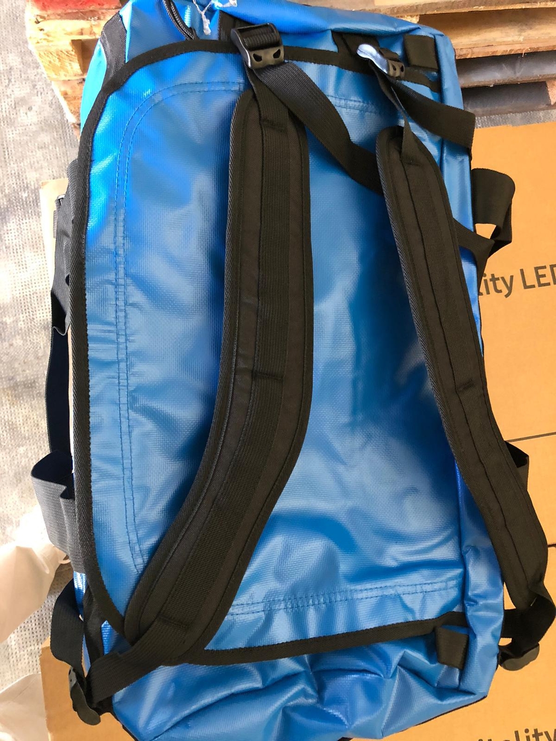 תיק ספורט ellesse כחול עמיד
