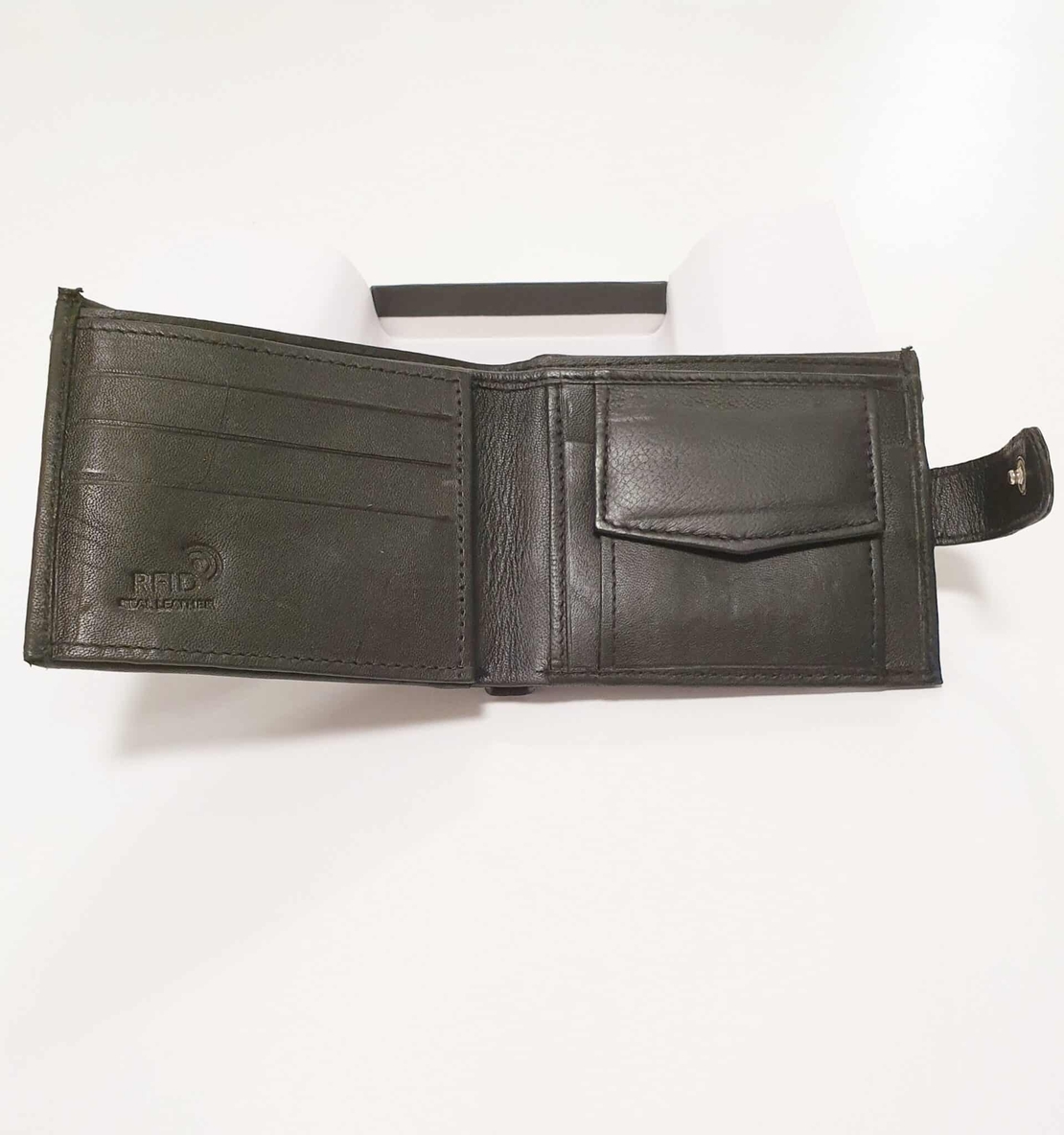 ארנק עור לגבר עם סגירה מלאה