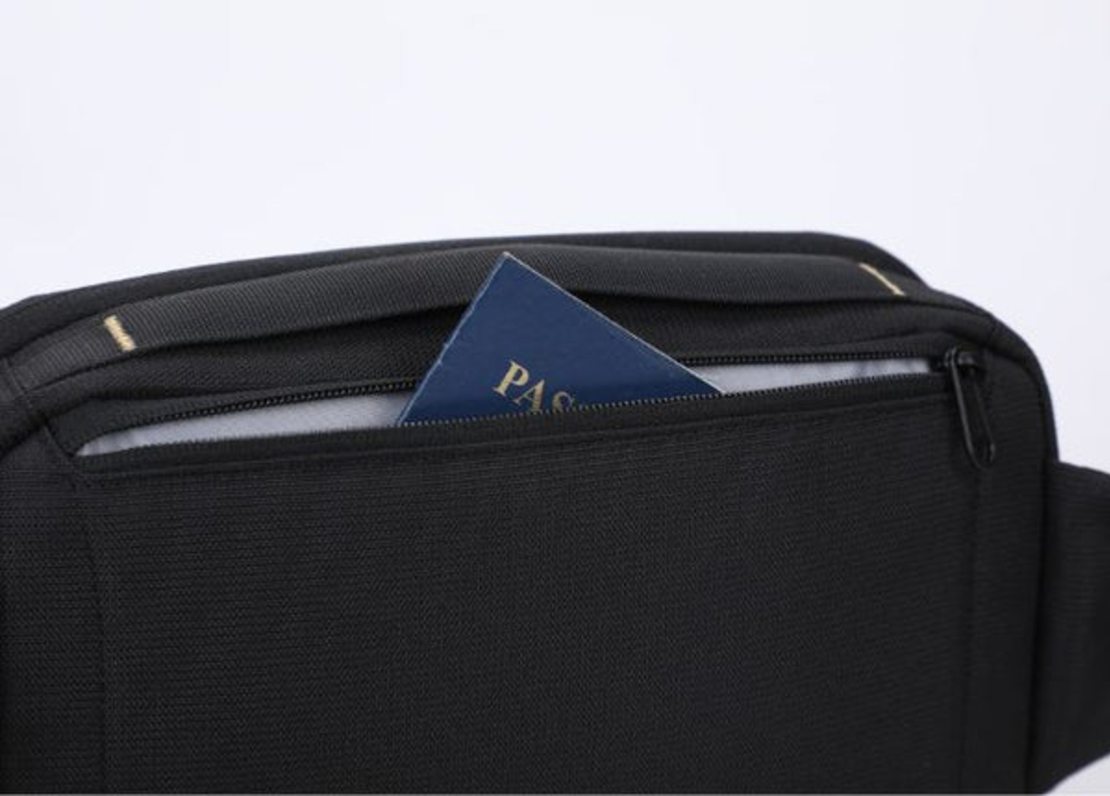 תיק צד / פאוץ’ שחור לגבר מבית Aoking