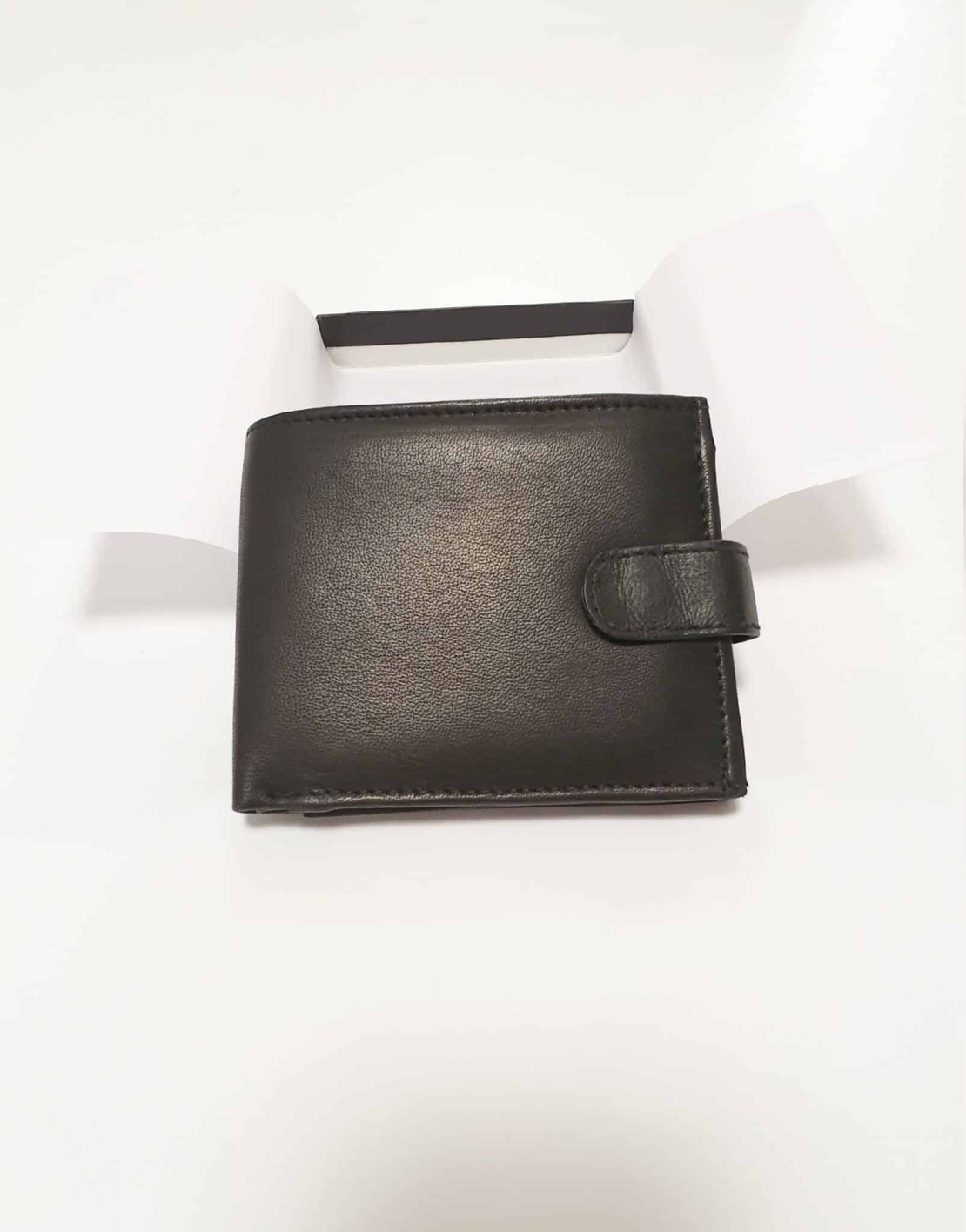 ארנק עור לגבר עם סגירה מלאה