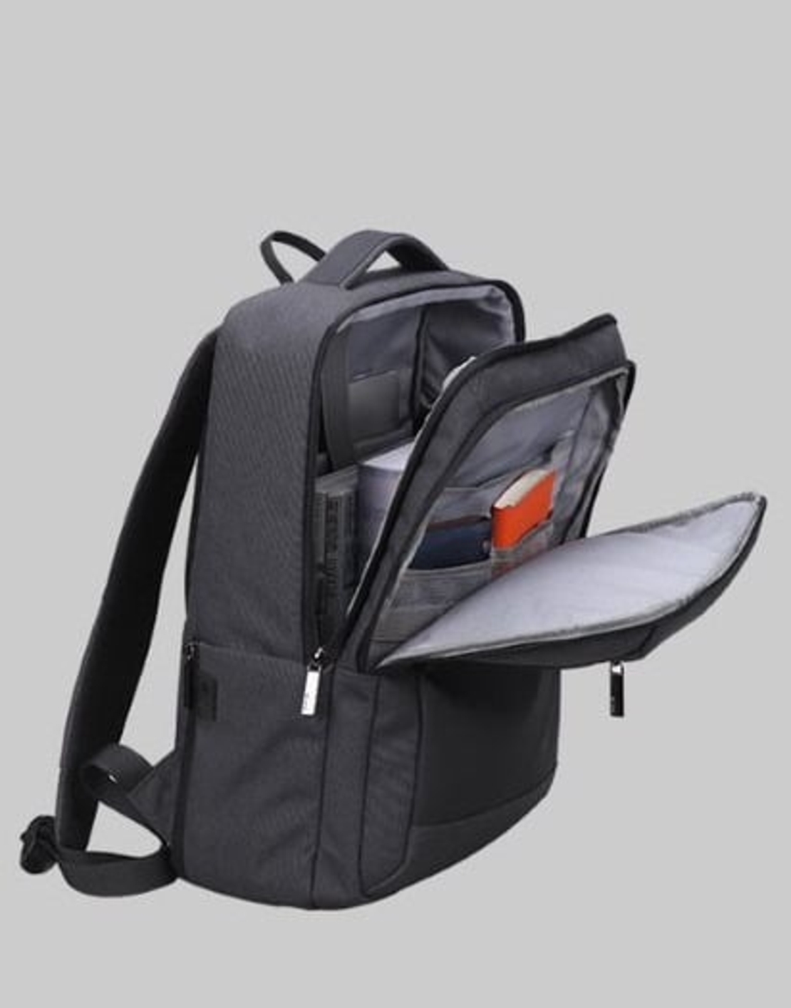 תיק גב דק ואיכותי למחשב נייד בעיצוב אלגנטי