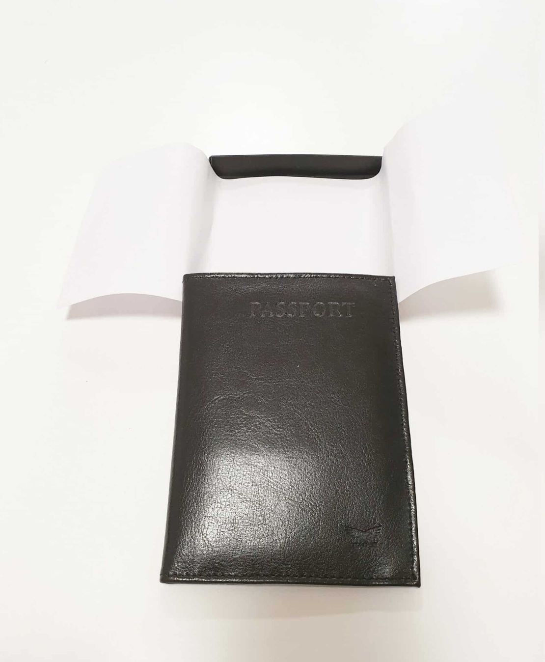 ארנק עור לדרכון