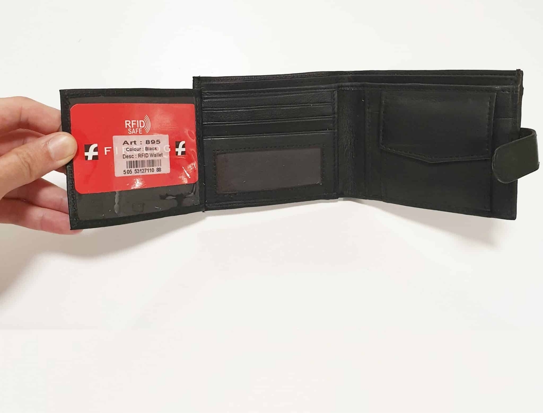 ארנק עור לגבר עם סגירה מלאה