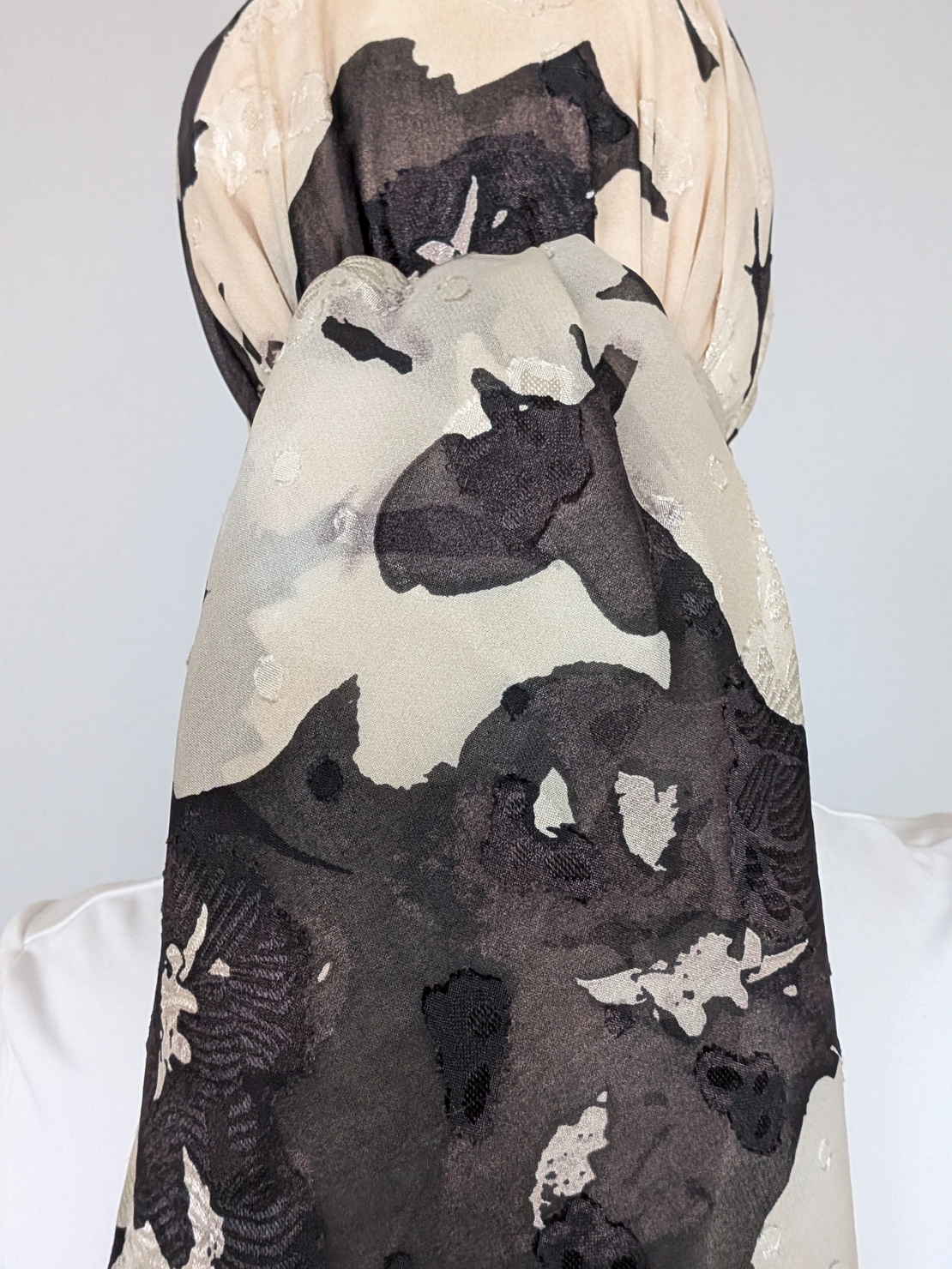 מטפחת לונג חירות - שיפון רקום