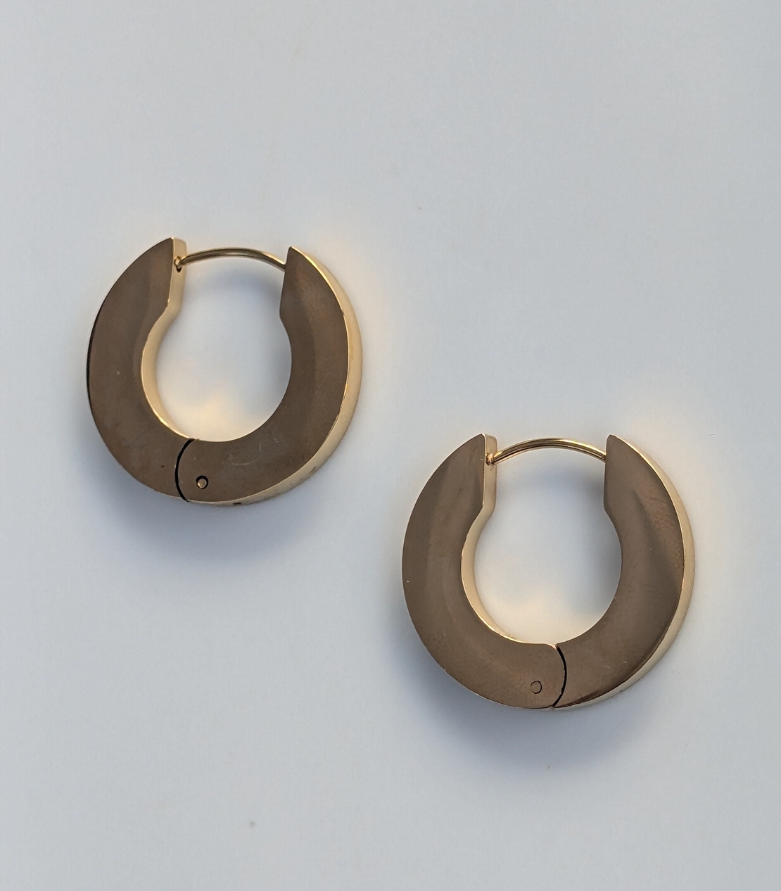 עגיל חישוק עבה stainless steel - זהב