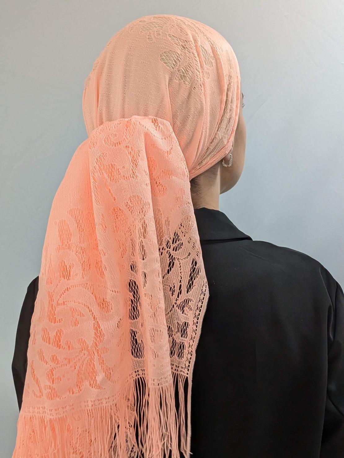 מטפחת לונג תחרה עם פרנזים - אפרסק מרקר