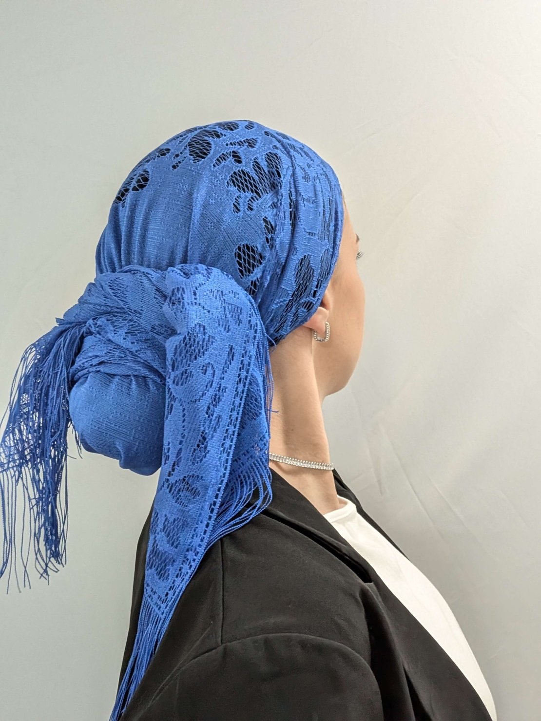 מטפחת לונג תחרה עם פרנזים - כחול רויאל