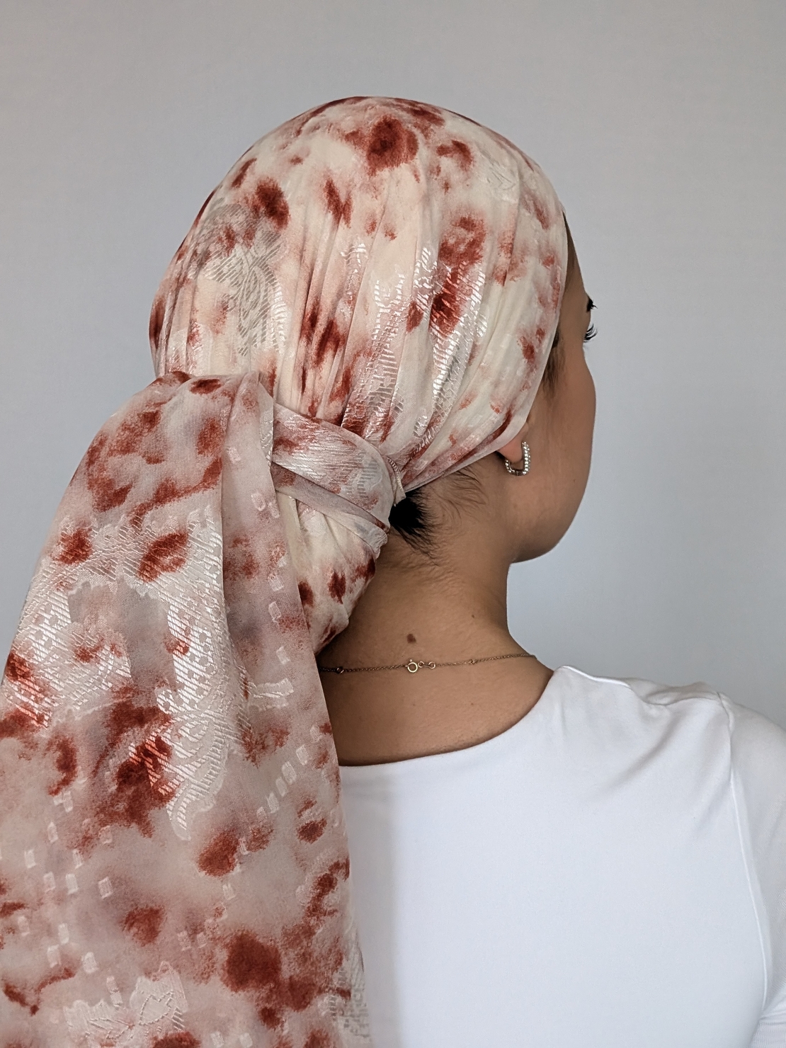 מטפחת לונג אביבית - שיפון רקום