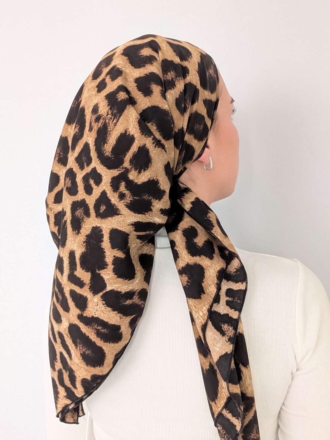 מטפחת מרובעת - פנתרה