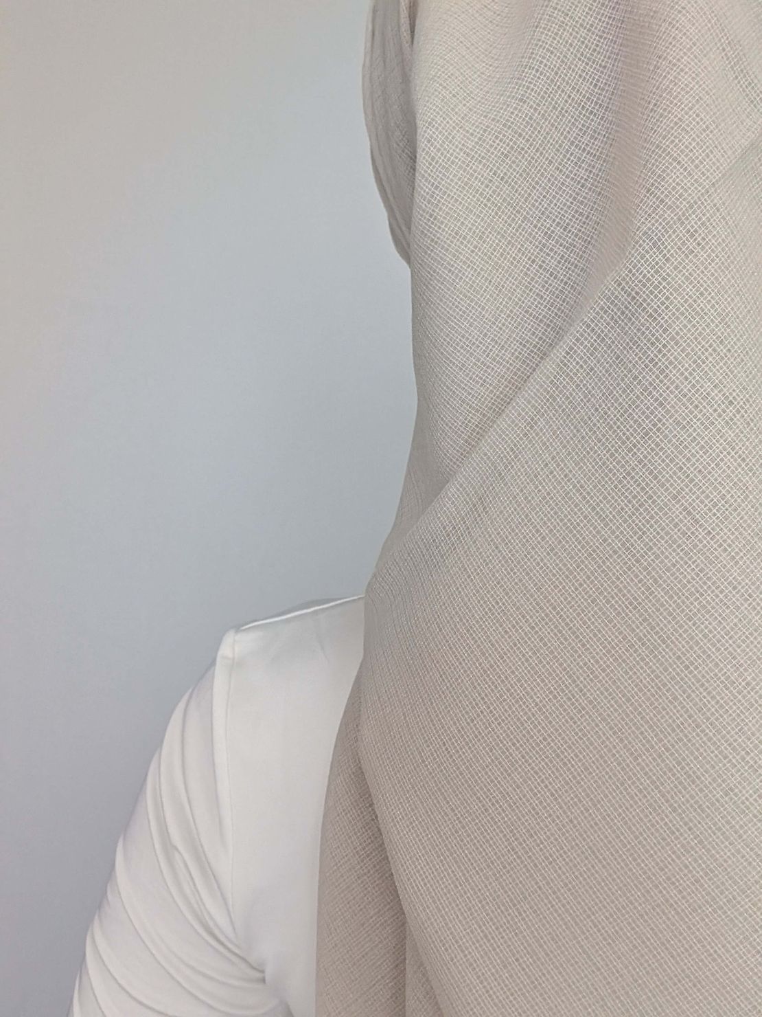 מטפחת מרובעת מילאנו פשתן דקיק - שמנת