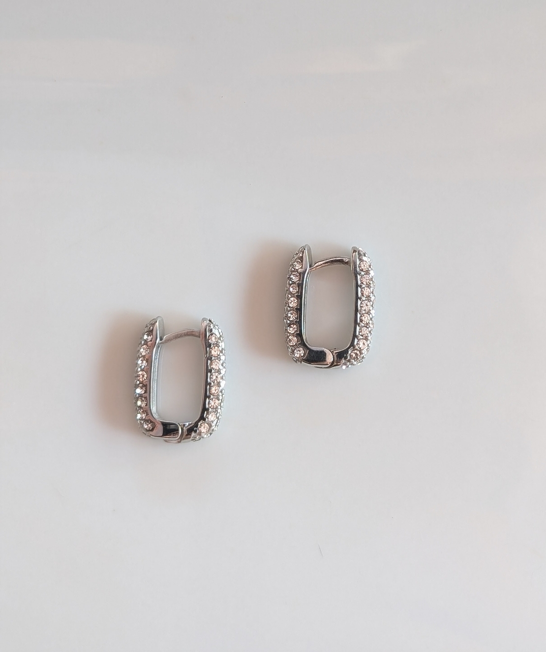 עגיל חישוק מרובע משובץ stainless steel - כסף