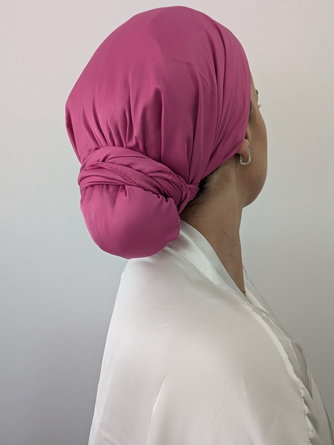 מטפחת מרובעת משי סאטן ורוד פוקסיה