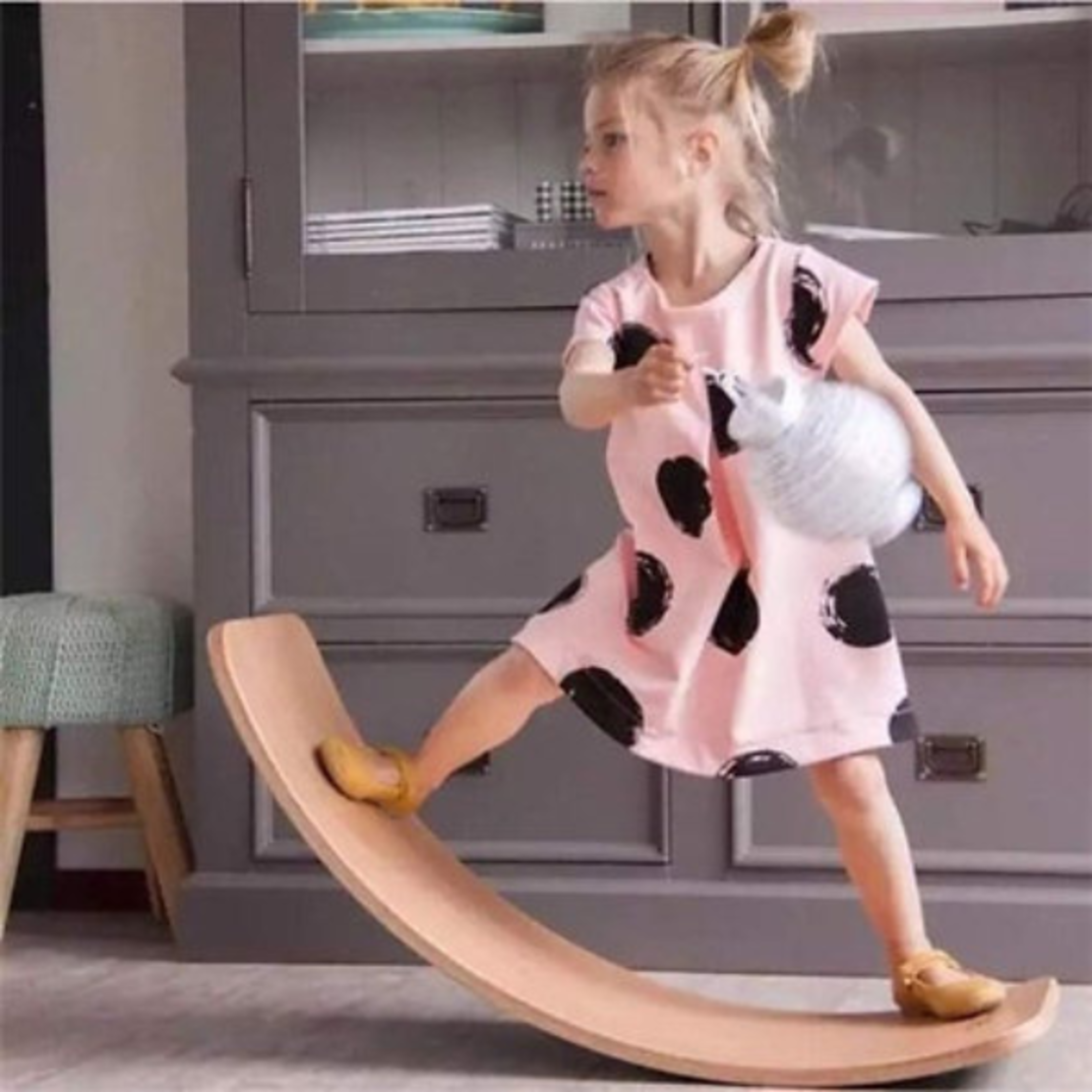 קשת איזון מונטסורית מעץ איכותי מבית BABYSAFE