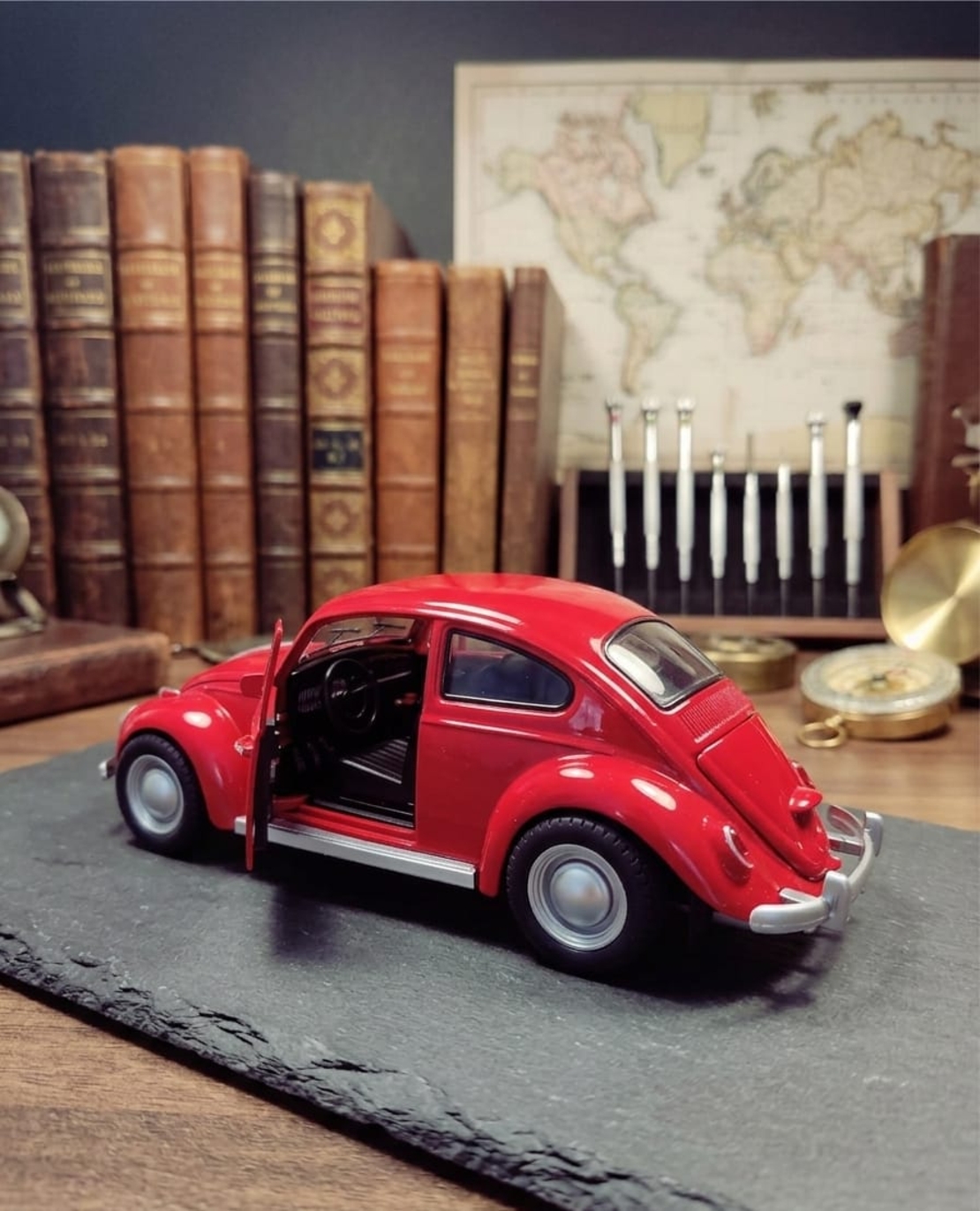 דגם רכב מתכתי לאספנים קלאסי | חיפושית קלאסית מיניאטורית | בהדמיה לרכב אמיתי