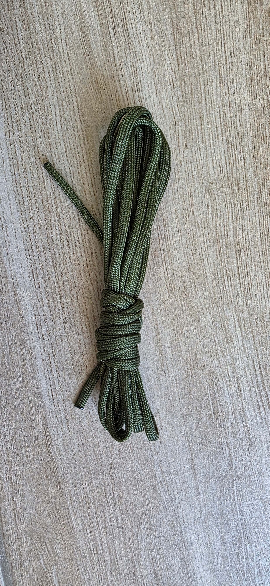 תיק ערכת הישרדות לקמפינג וטיולים עם ציוד חיוני לקמפינג - תיק קומפקטי עם ערכת הישרדות לשטח