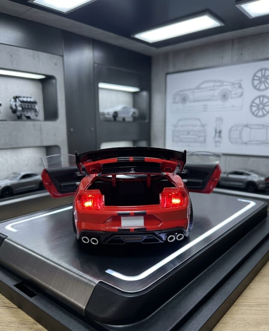 דגם רכב מתכתי ספורט | מכונית מיניאטורית יוקרתית | בהדמיה לרכב אמיתי