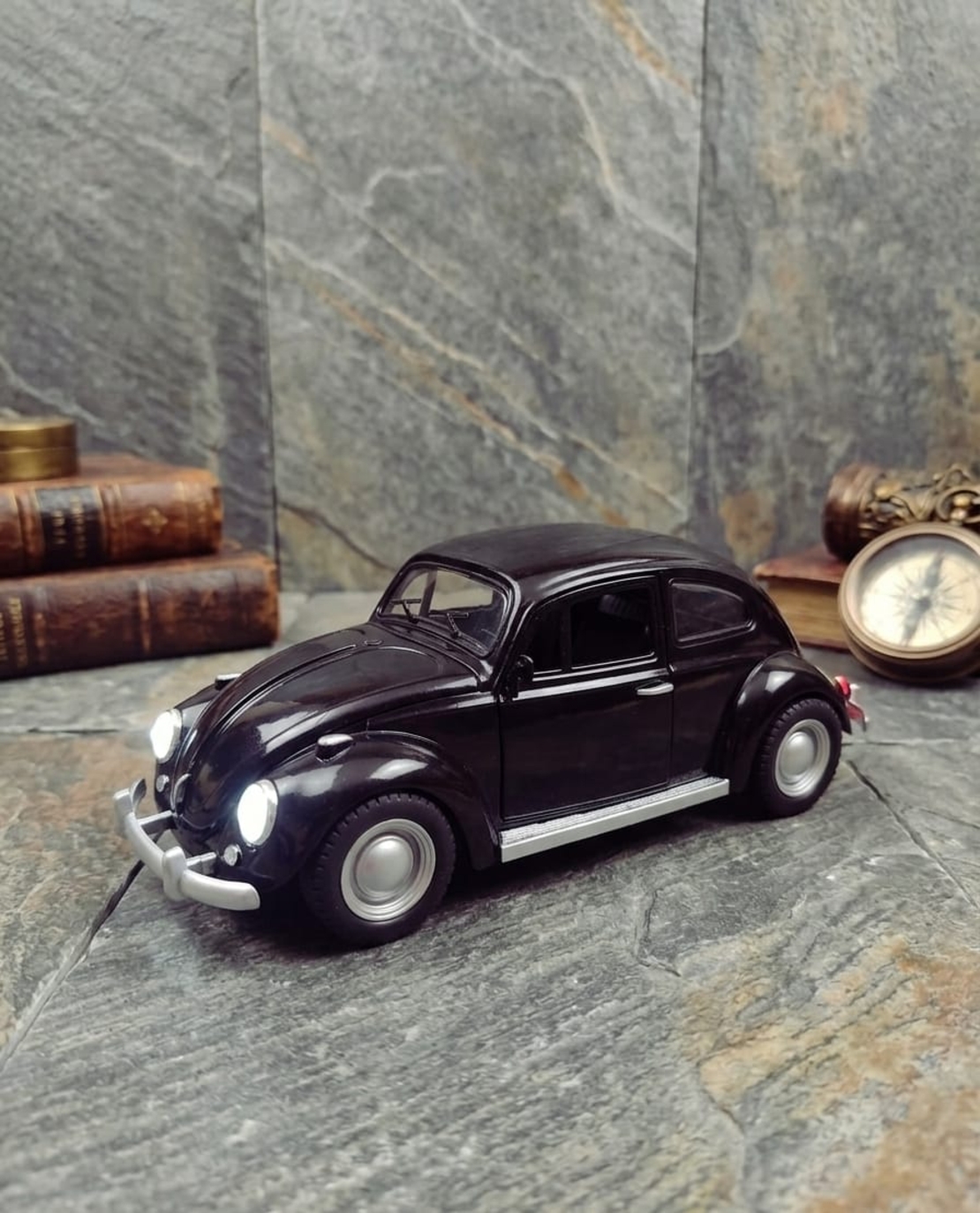 דגם רכב מתכתי לאספנים קלאסי | חיפושית קלאסית מיניאטורית | בהדמיה לרכב אמיתי