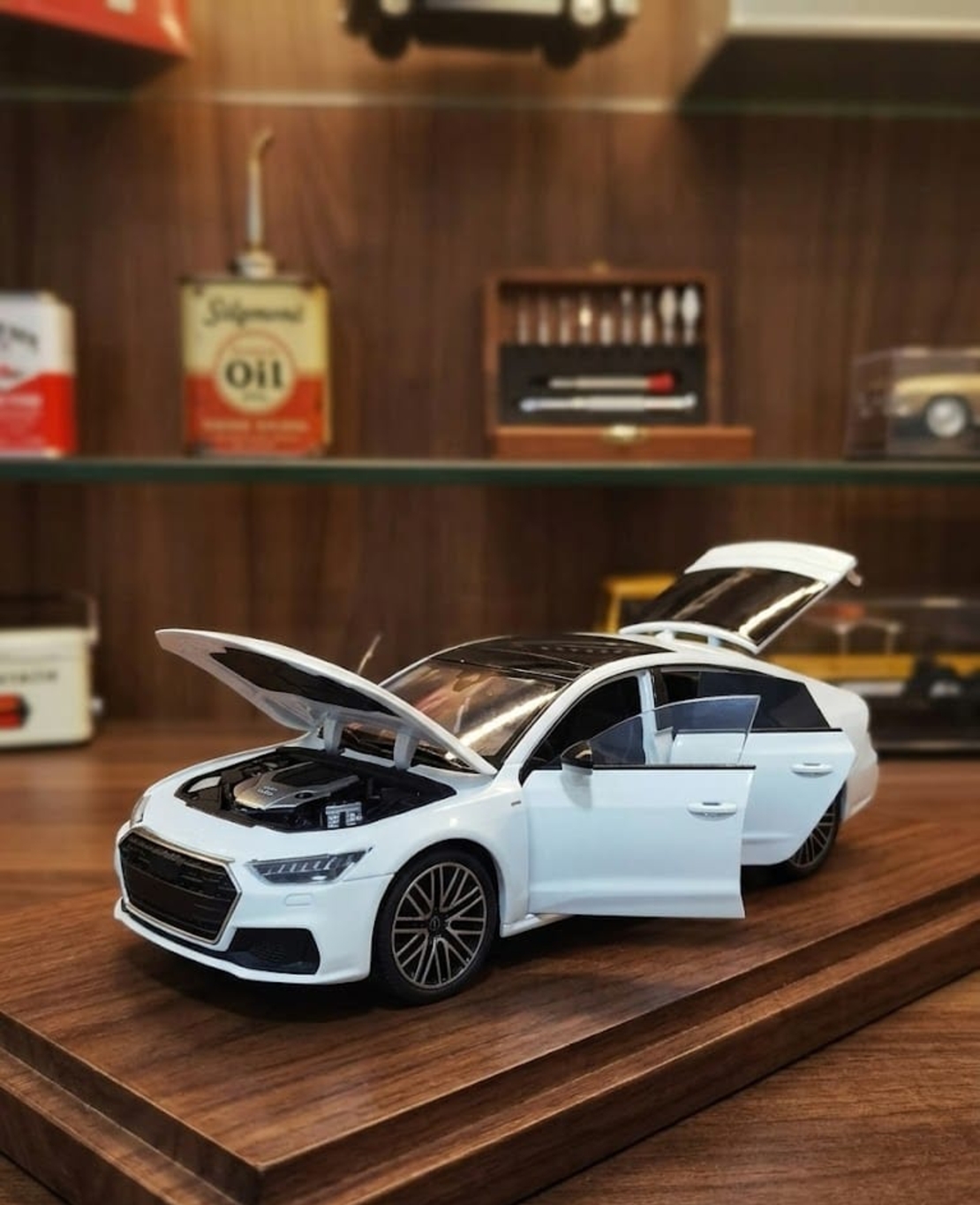 רכב מתכתי יוקרתי מכונית מיניאטורית | דגם מתכת לאספנים עם דלתות נפתחות