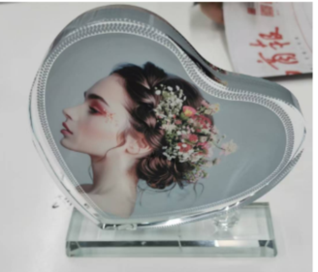 לב קריסטל יוקרתי להדפסת תמונה אישית על זכוכית