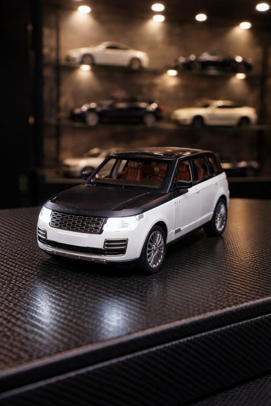 דגם רכב מתכתי רכב יוקרה מיניאטורי לאספנים | בהדמיה לרכב שטח אמיתי