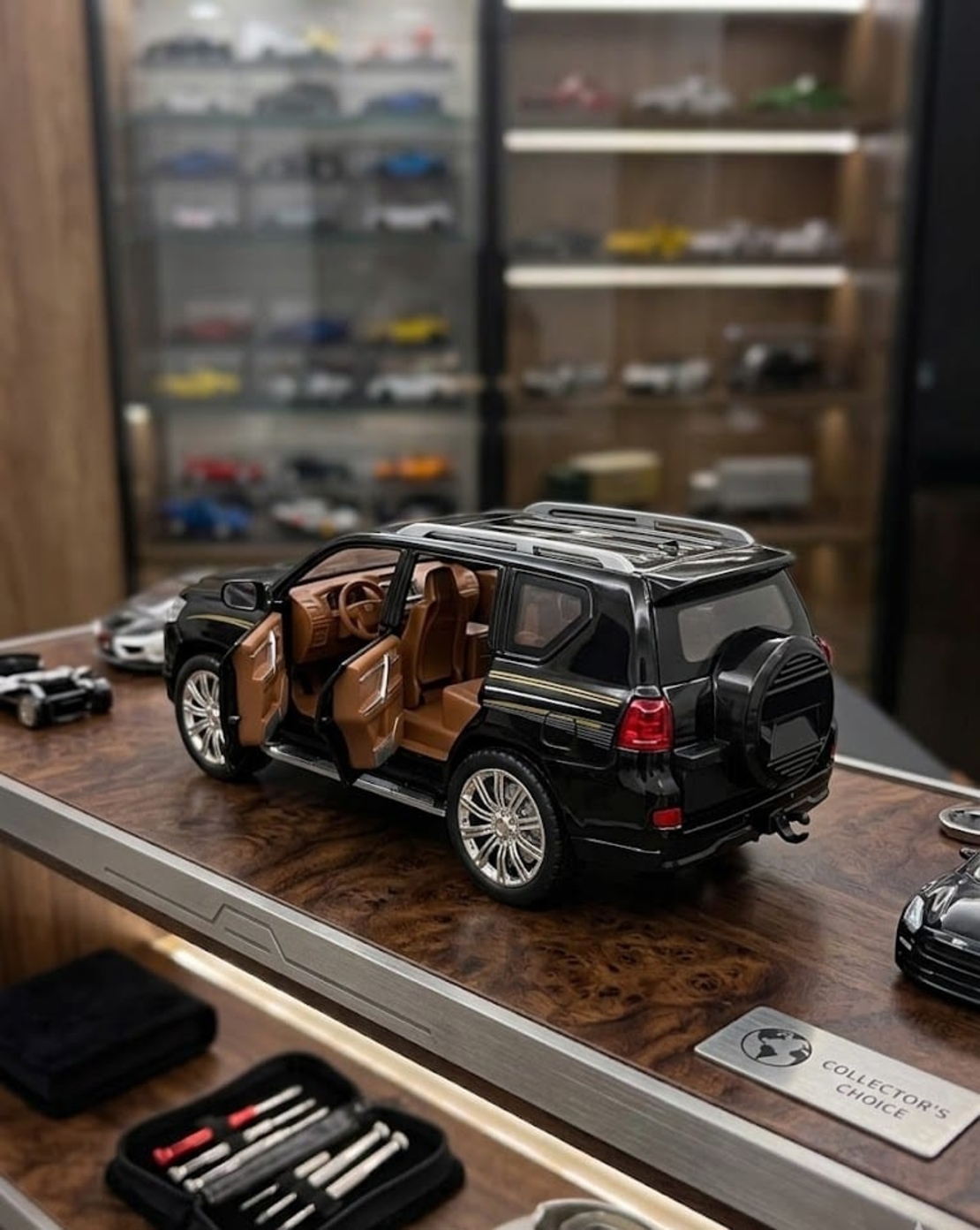 דגם רכב מתכתי בהדמיה לרכב שטח אמיתי | מכונית צעצוע יוקרתית לאספנים