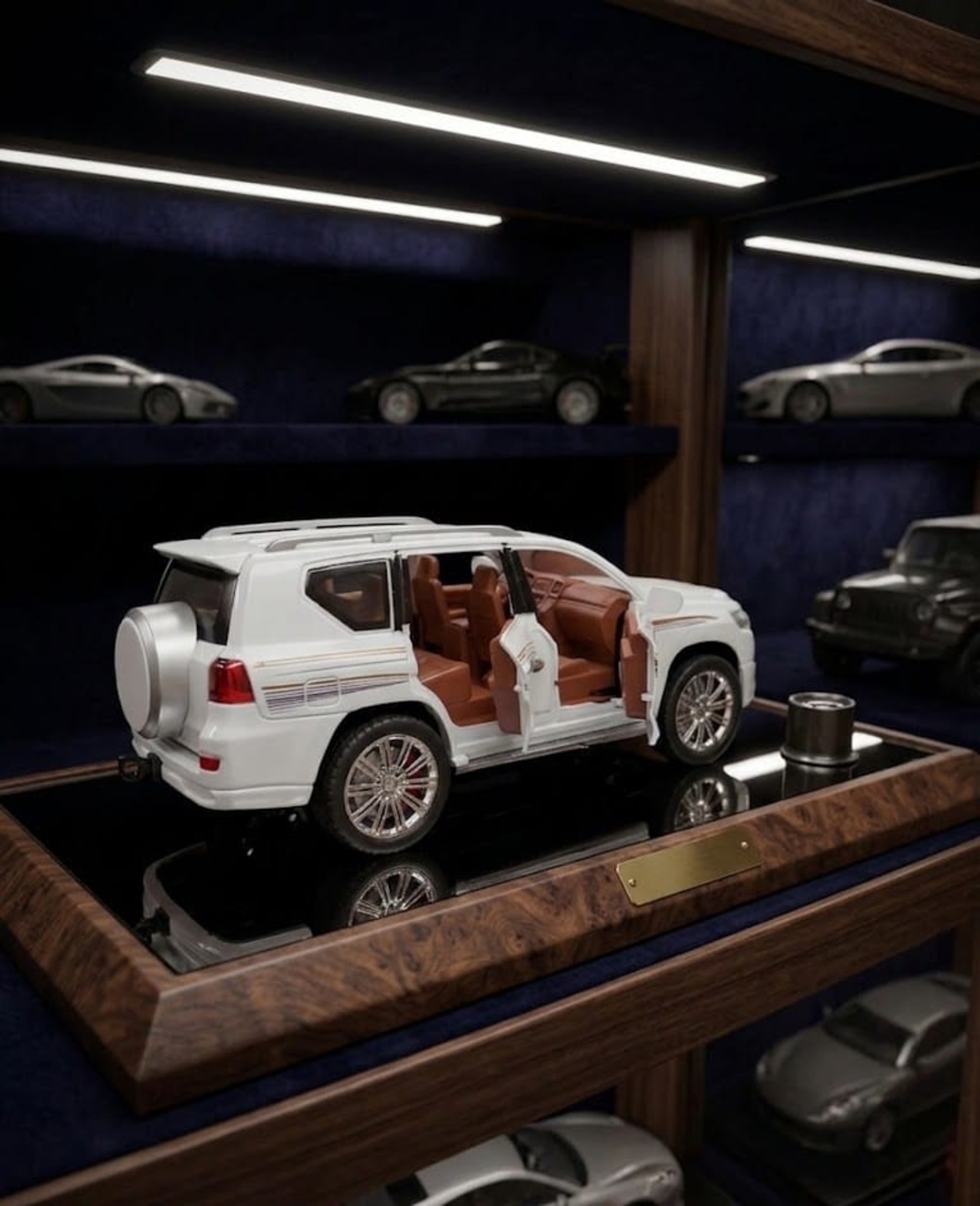 דגם רכב מתכתי בהדמיה לרכב שטח אמיתי | מכונית צעצוע יוקרתית לאספנים