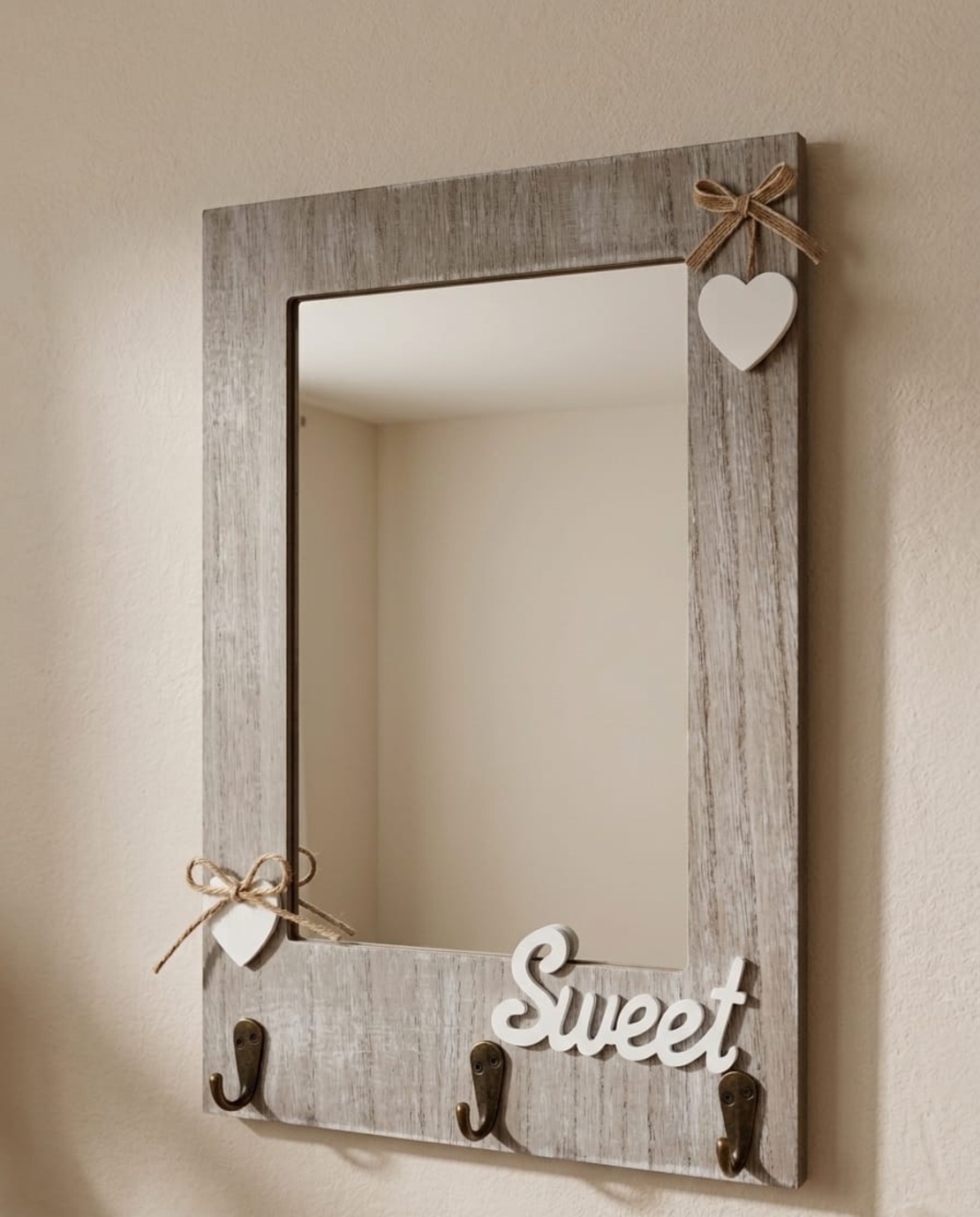מתלה מפתחות עם מראה Sweet | מתלה מפתחות דקורטיבי לקיר