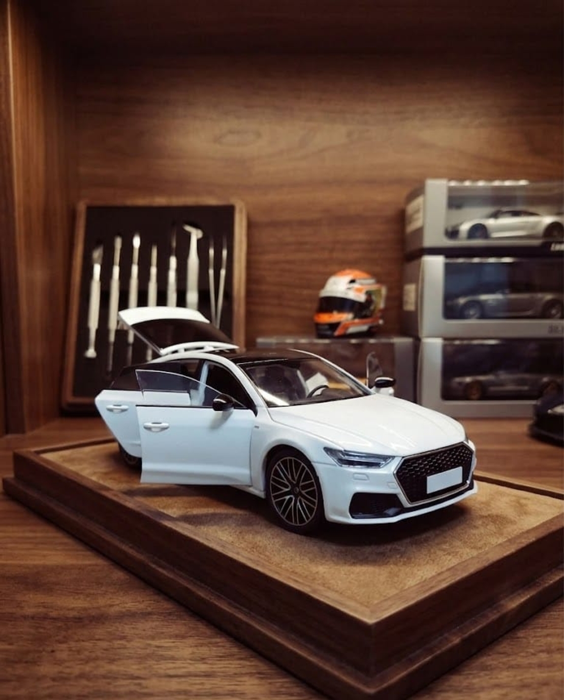 רכב מתכתי יוקרתי מכונית מיניאטורית | דגם מתכת לאספנים עם דלתות נפתחות