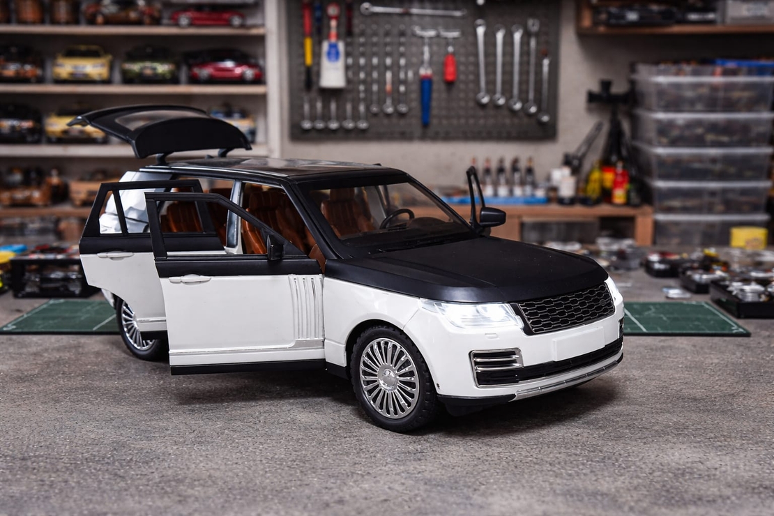 דגם רכב מתכתי רכב יוקרה מיניאטורי לאספנים | בהדמיה לרכב שטח אמיתי