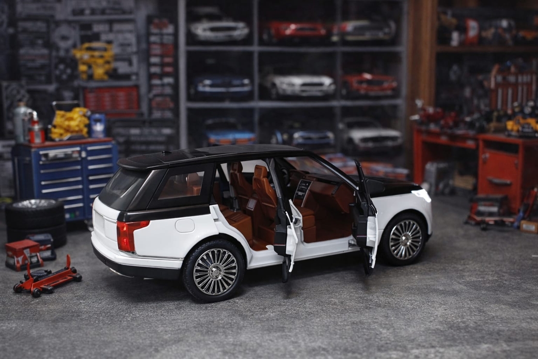 דגם רכב מתכתי רכב יוקרה מיניאטורי לאספנים | בהדמיה לרכב שטח אמיתי