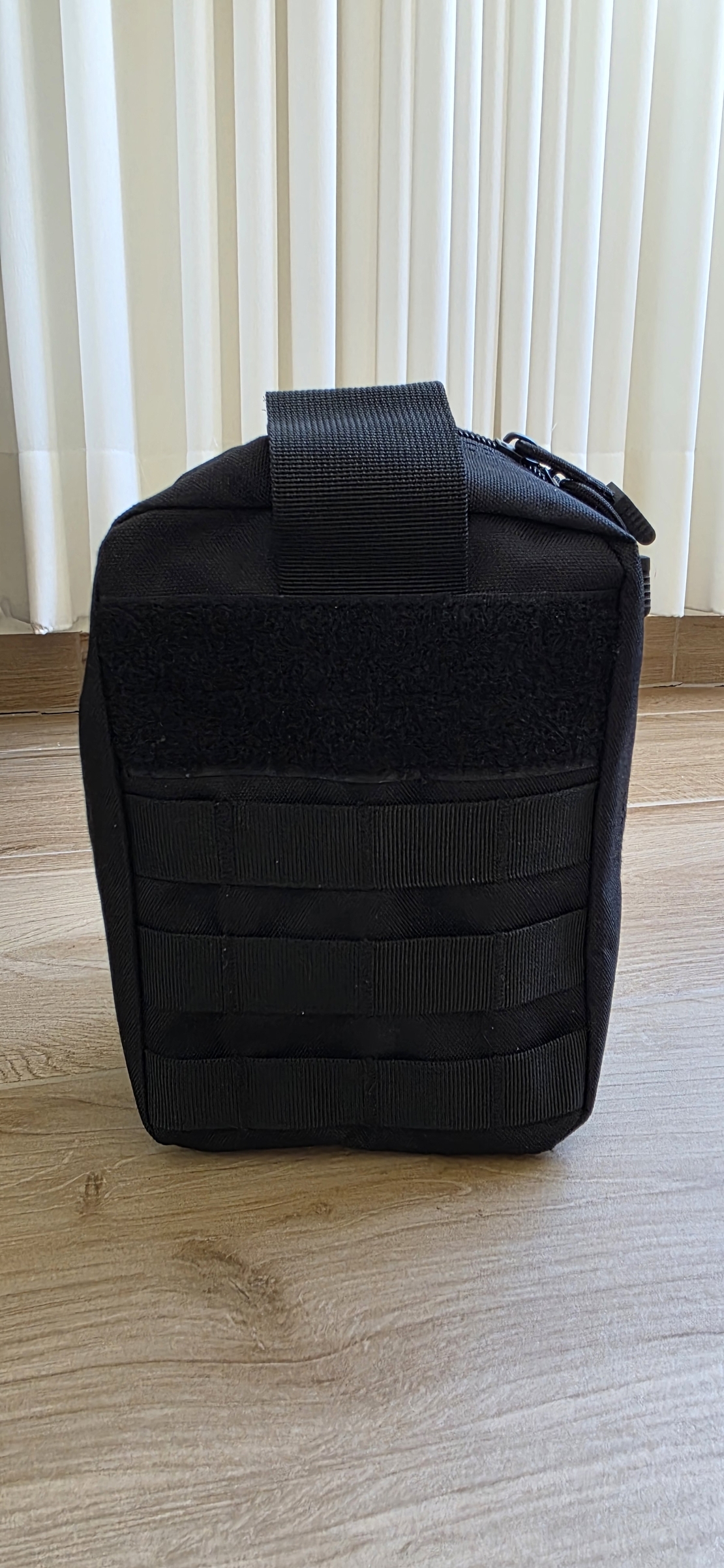 תיק ערכת הישרדות לקמפינג וטיולים עם ציוד חיוני לקמפינג - תיק קומפקטי עם ערכת הישרדות לשטח