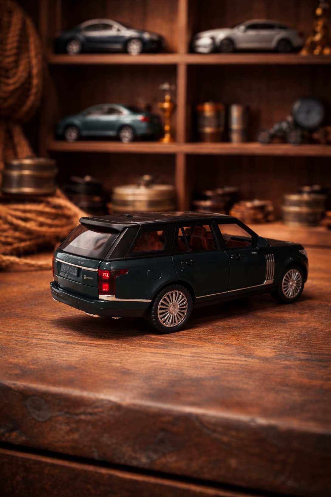 דגם רכב מתכתי רכב יוקרה מיניאטורי לאספנים | בהדמיה לרכב שטח אמיתי