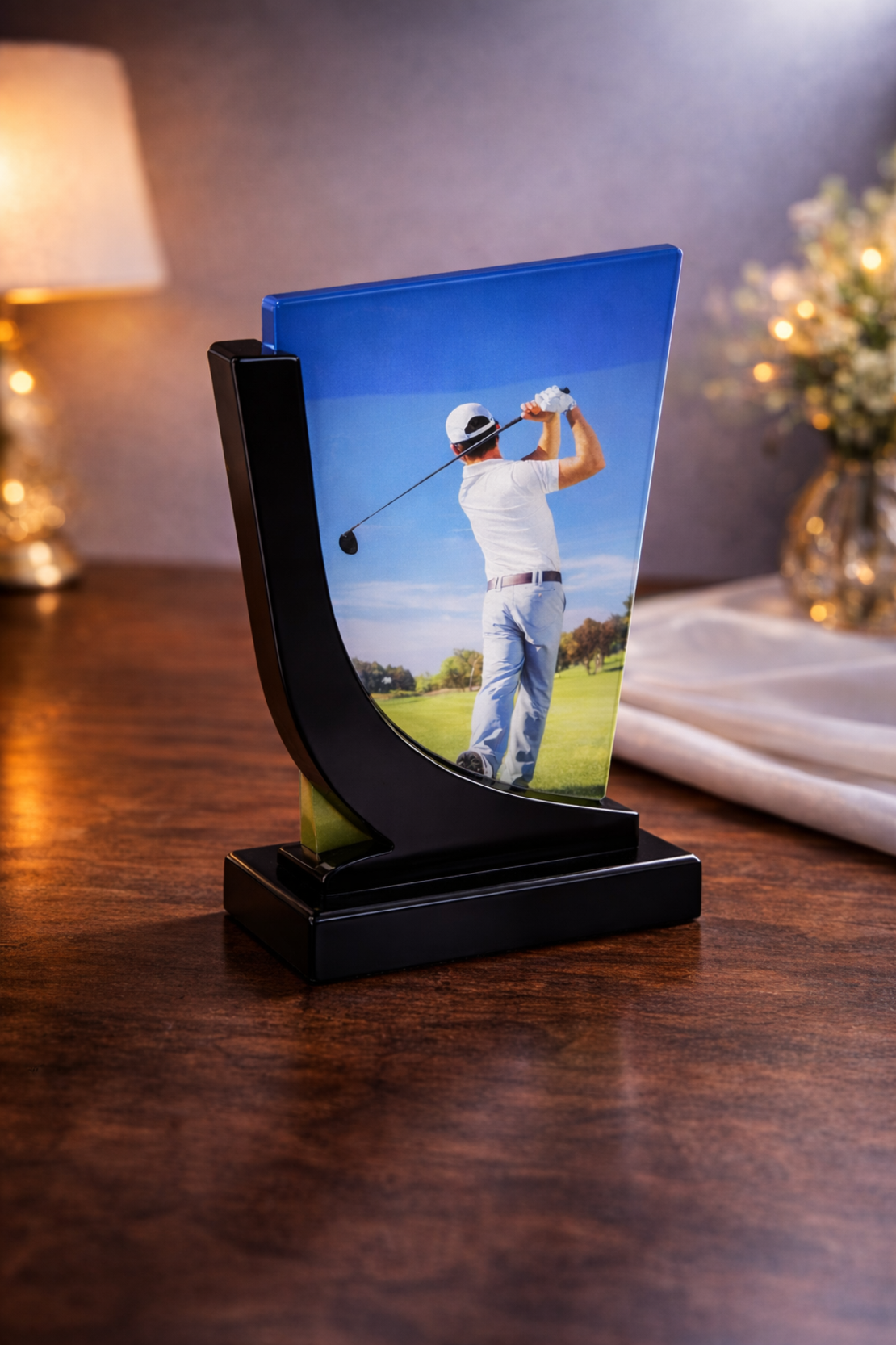 קריסטל זכוכית מעוצב עם הדפסה אישית | מעמד תמונה יוקרתי